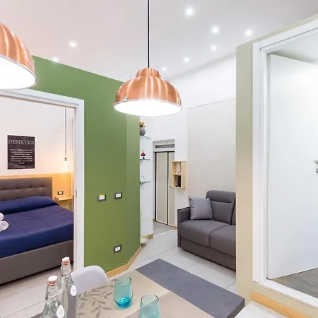 Baubo Sulla Via Dei Presepi By Napoliapartments Apartmán *