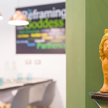 Baubo Sulla Via Dei Presepi By Napoliapartments Neapol